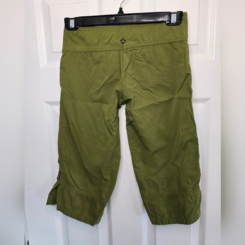 PRANA Green Cropped Pants - Picture 2 of 3